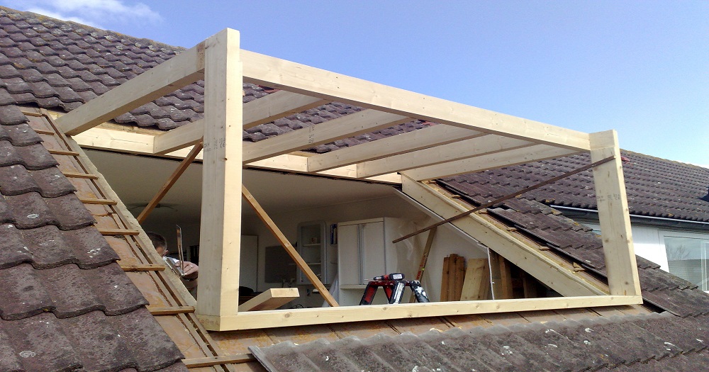 Prijzen vergelijken voor een dakkapel bouwen doe je op Watkosteendakkapel.nl. Ook voor een dakkapel laten bouwen.